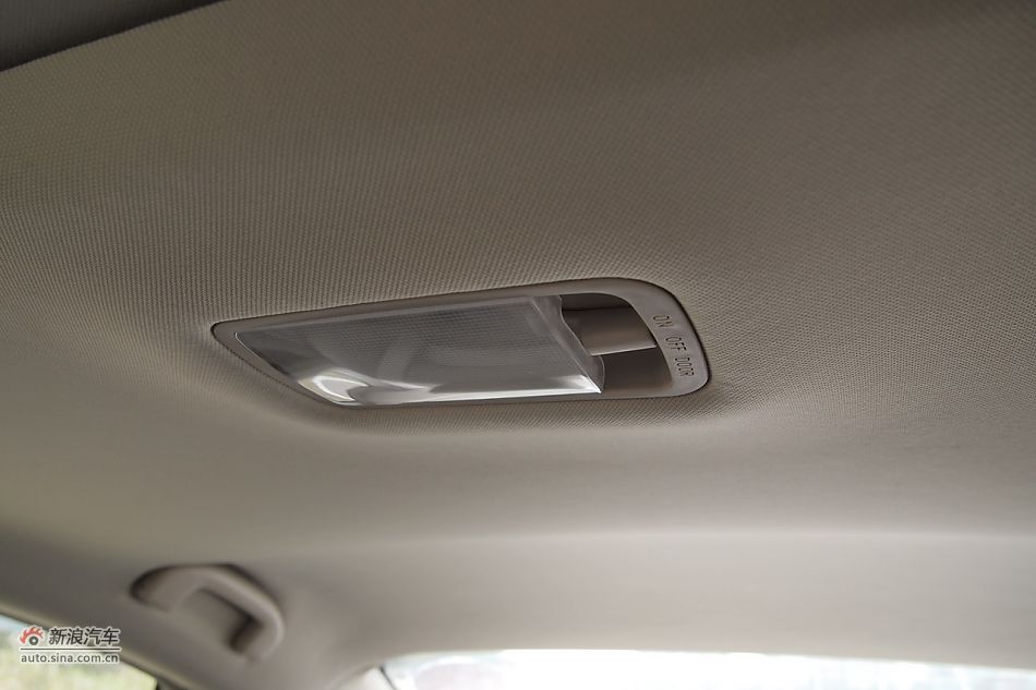 东风风神A60内饰