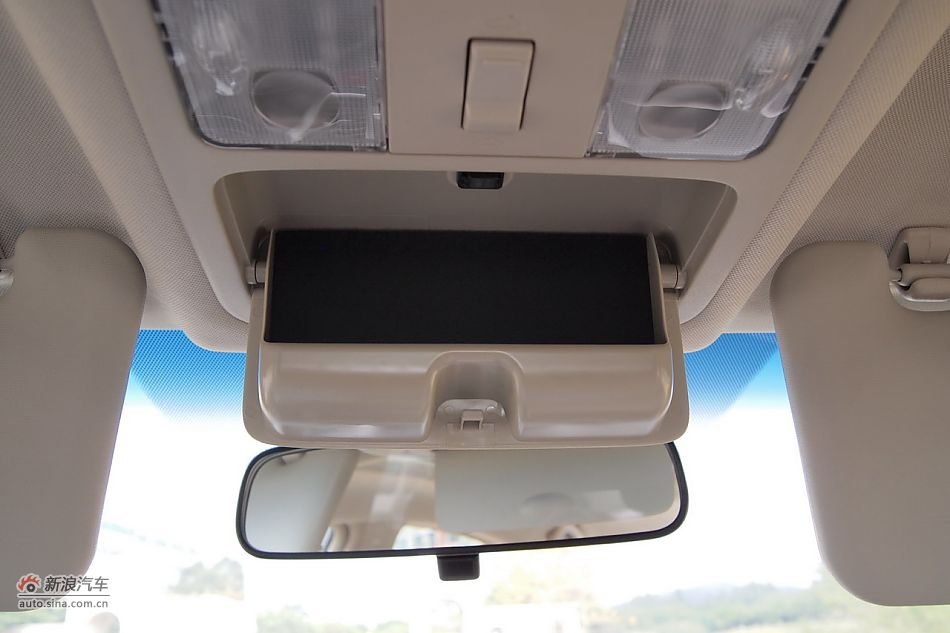 东风风神A60座椅空间