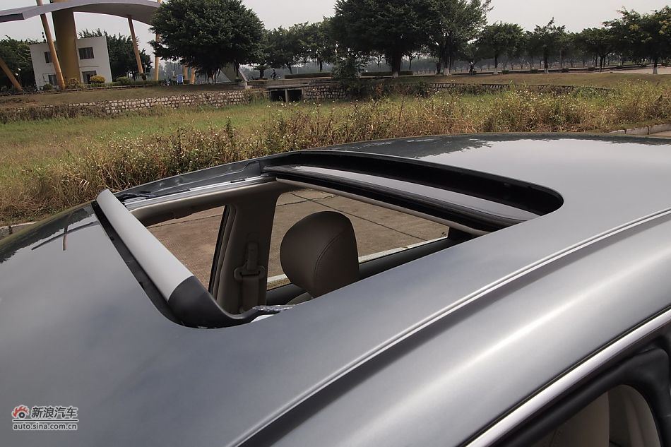 东风风神A60外观细节