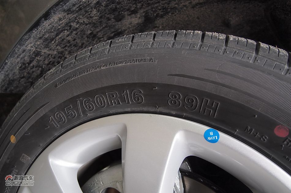 东风风神A60外观细节