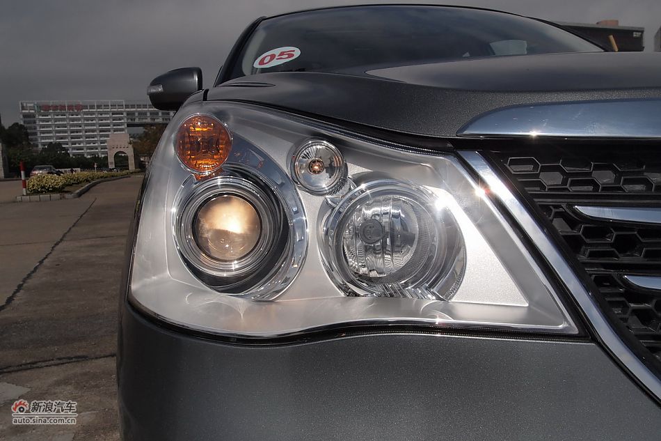 东风风神A60外观细节