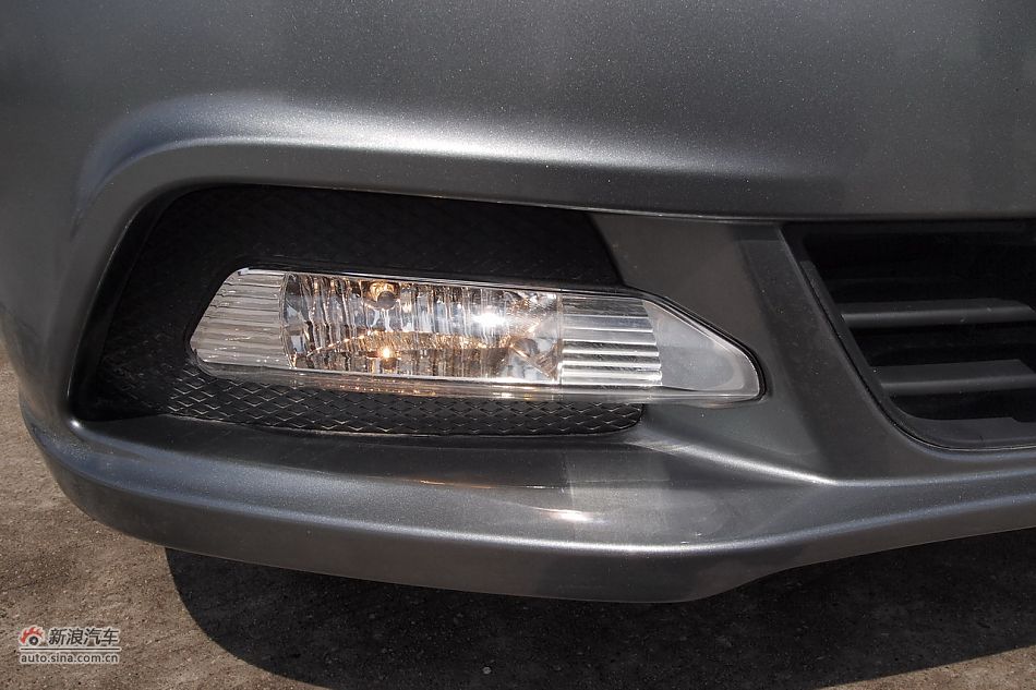 东风风神A60外观细节