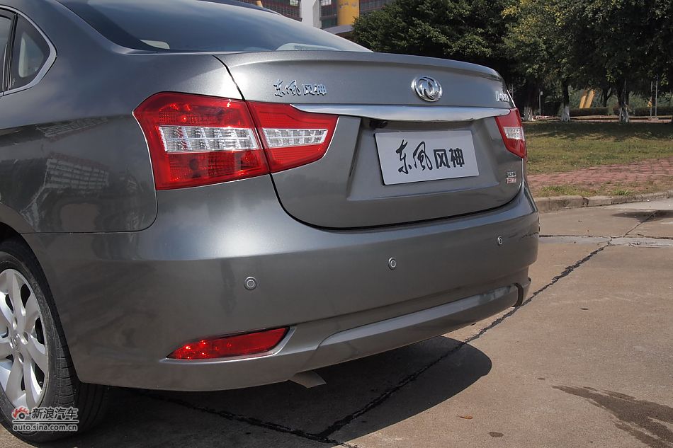 东风风神A60外观细节