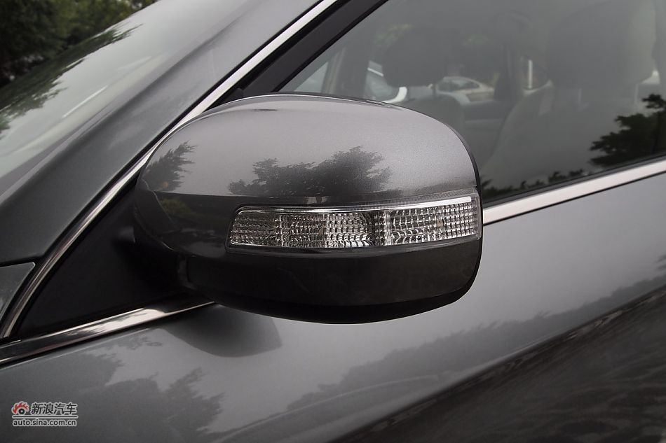 东风风神A60外观细节