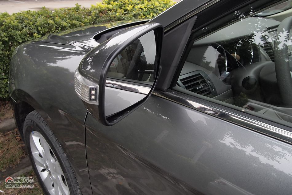 东风风神A60外观细节