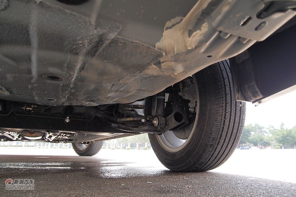 东风风神A60底盘