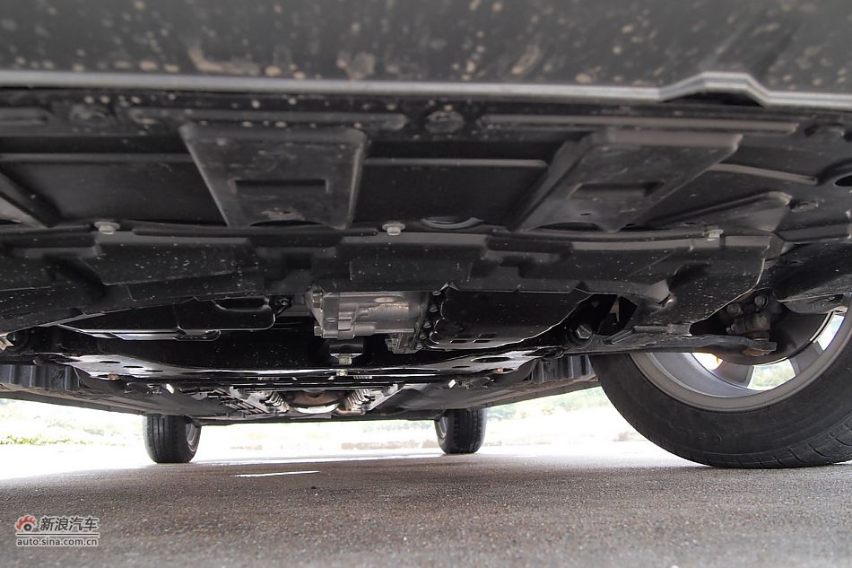 东风风神A60底盘