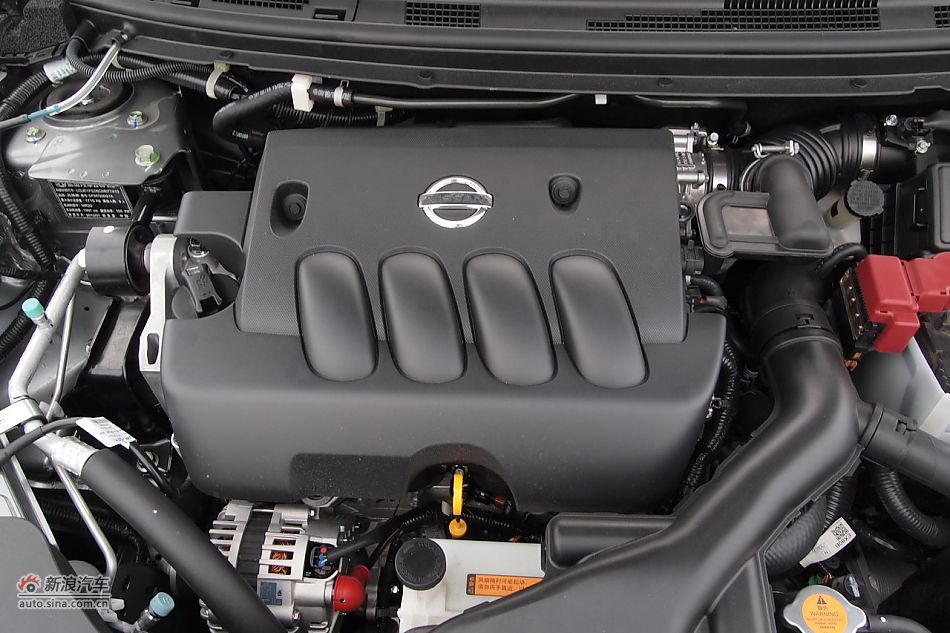 东风风神A60引擎舱