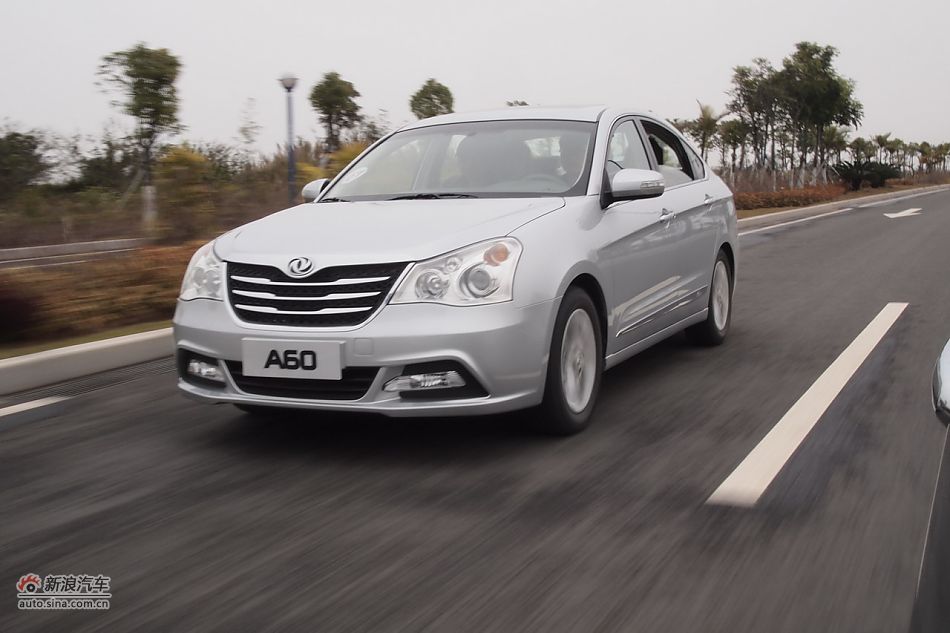 东风风神A60试车