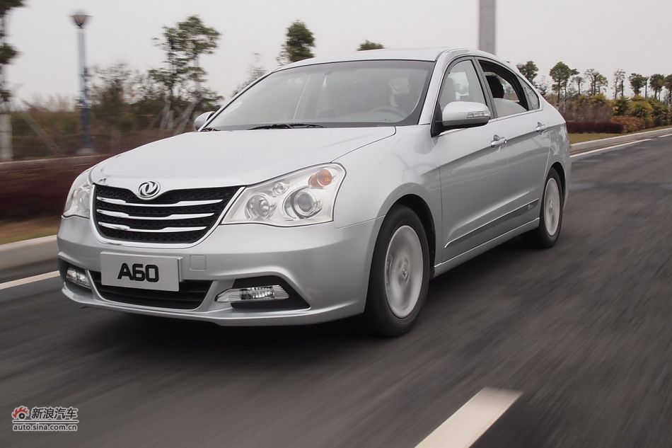 东风风神A60试车