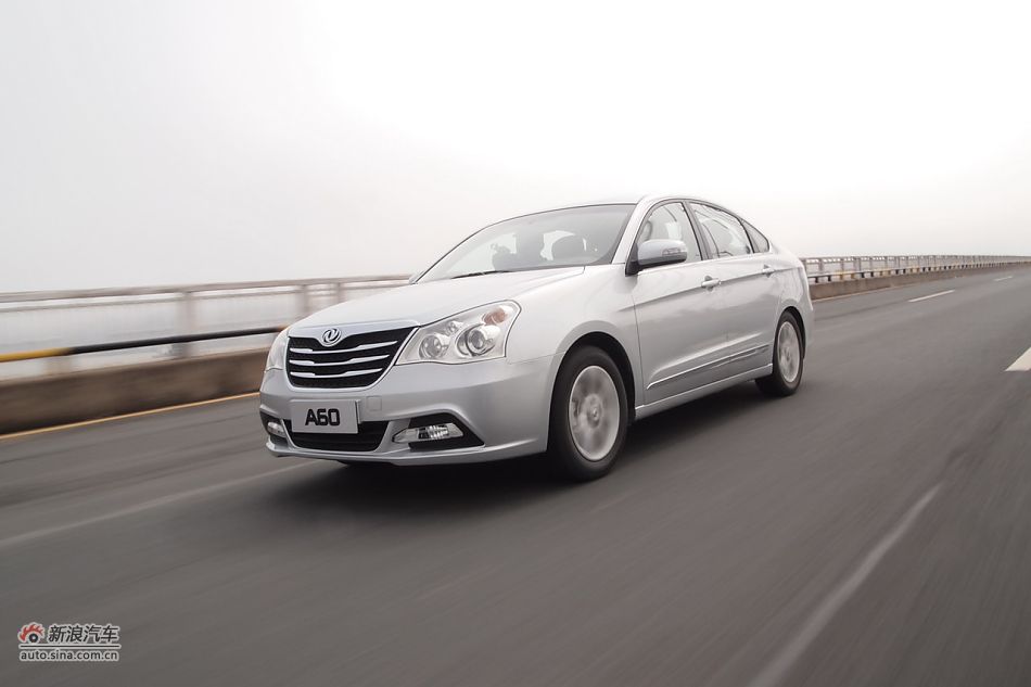 东风风神A60试车