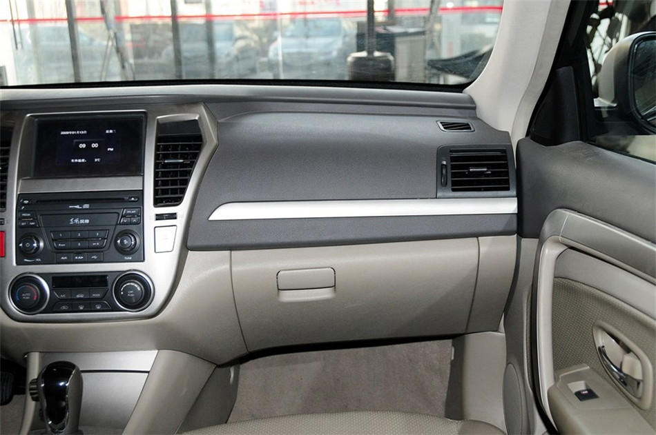 2012款东风风神A60 2.0L CVT尊贵型