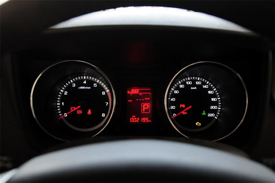 2012款东风风神A60 2.0L CVT尊贵型