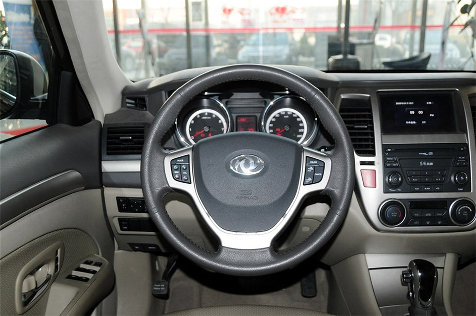 2012款东风风神A60 2.0L CVT尊贵型