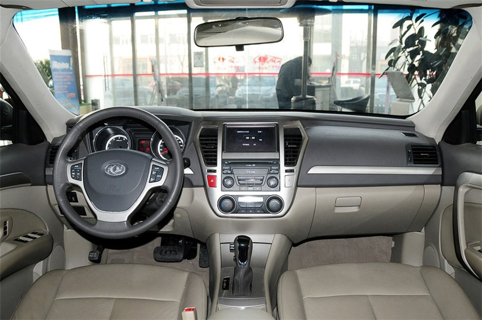 2012款东风风神A60 2.0L CVT尊贵型