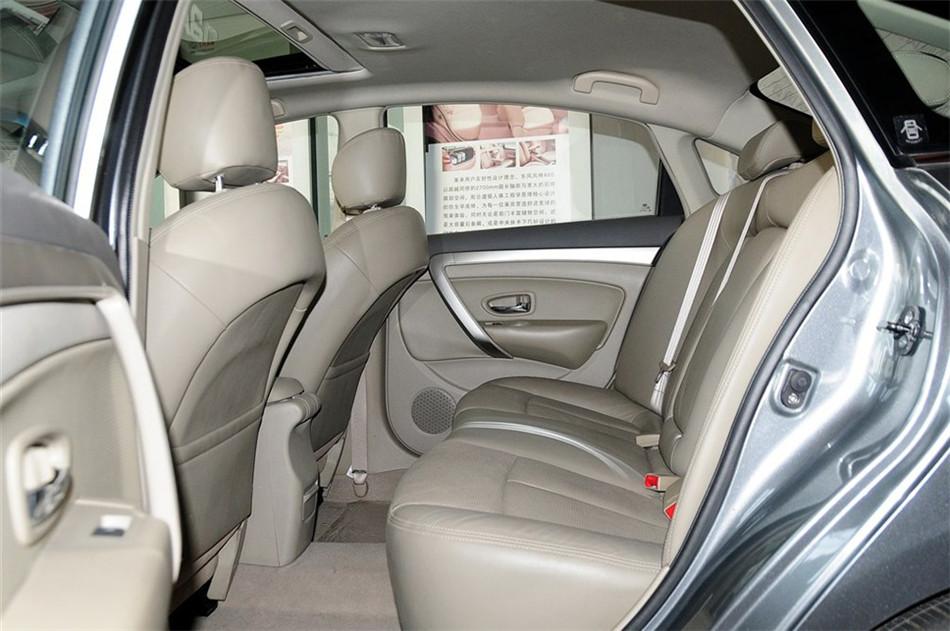 2012款东风风神A60 2.0L CVT尊贵型