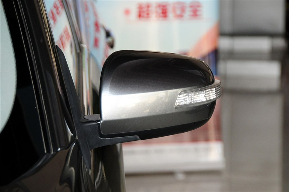 2012款东风风神A60 2.0L CVT尊贵型