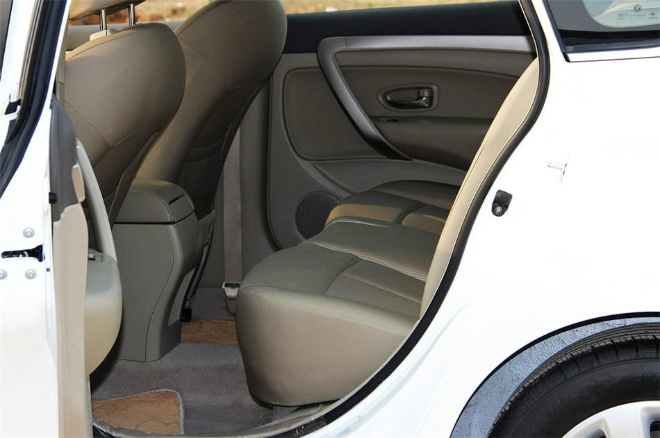 2014款 1.6L MT 豪华型