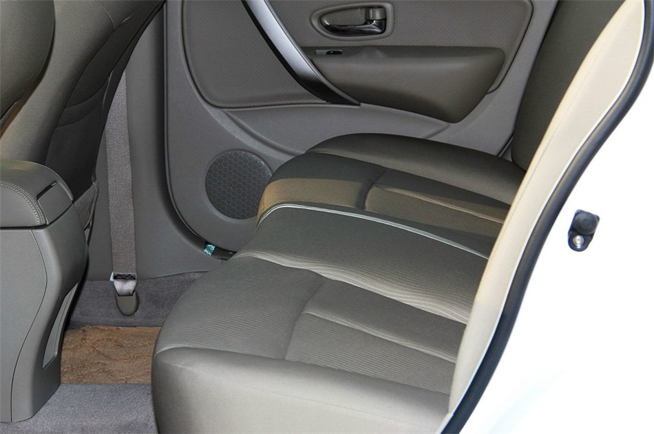 2014款 1.6L MT 豪华型