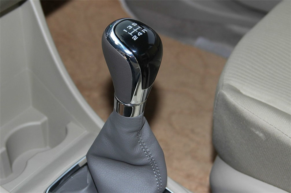 2014款 1.6L MT 豪华型