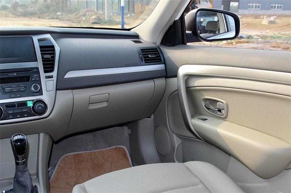 2014款 1.6L MT 豪华型