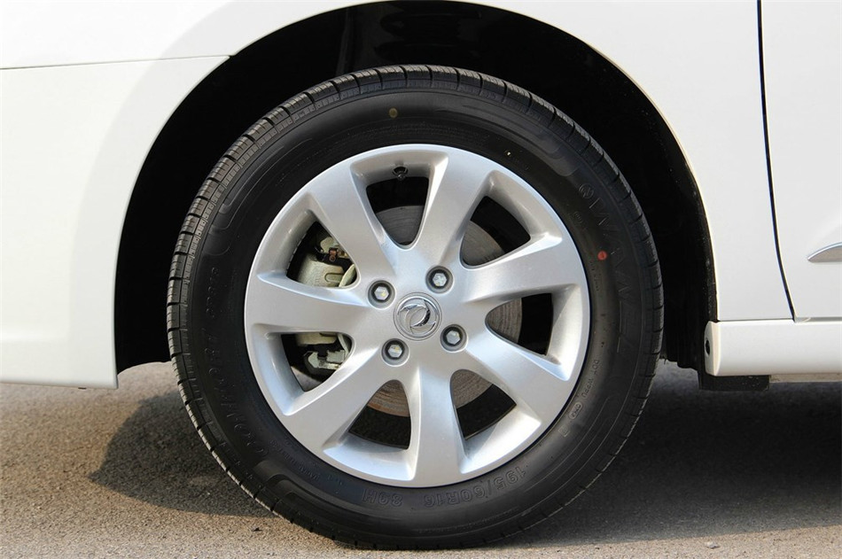 2014款 1.6L MT 豪华型