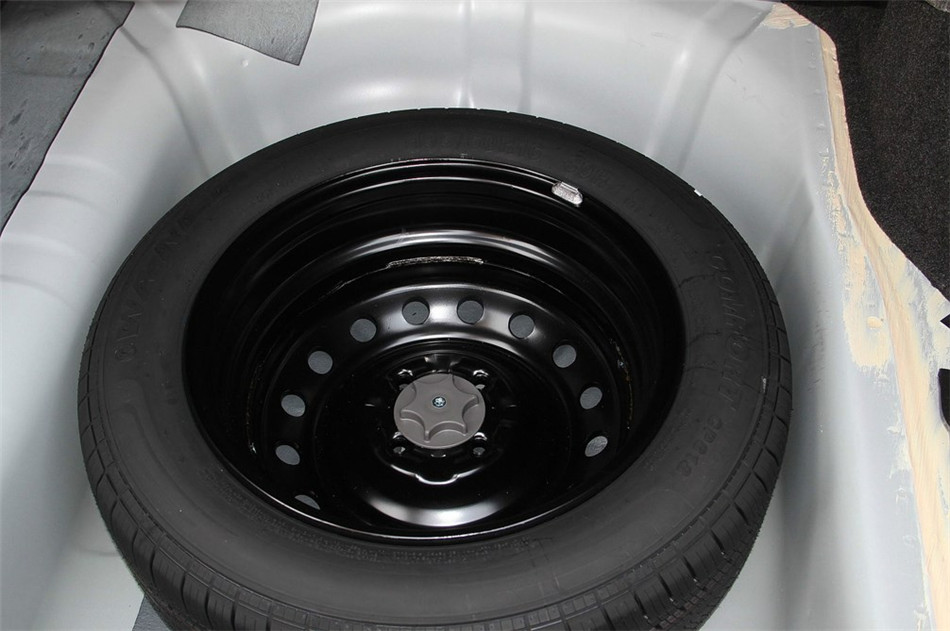 2014款 1.6L MT 豪华型