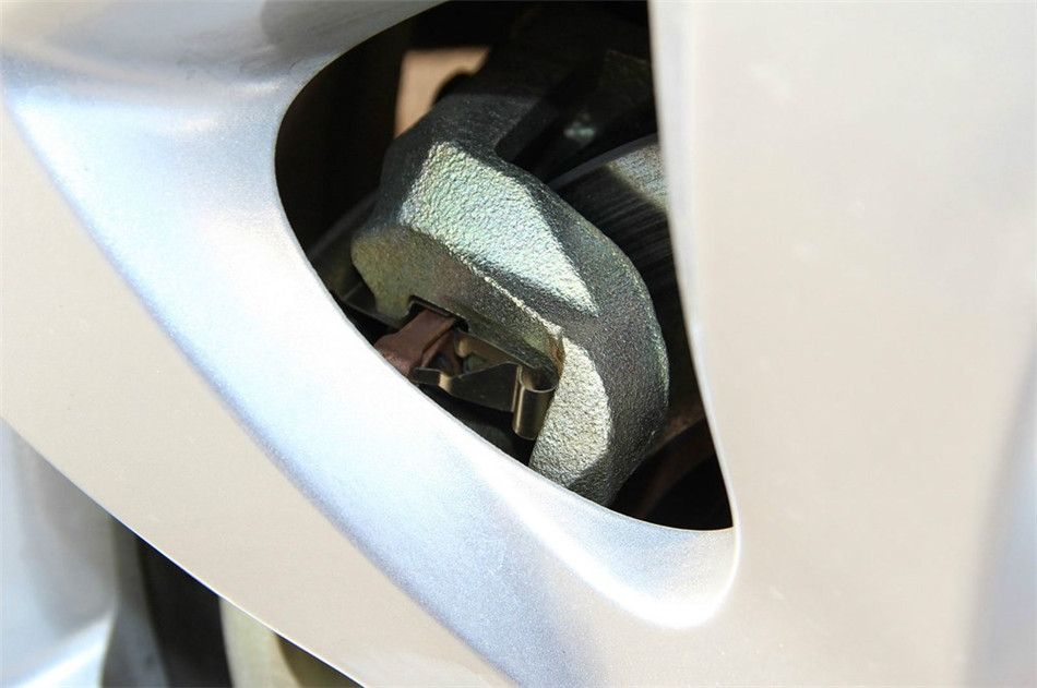 2014款 1.6L MT 豪华型