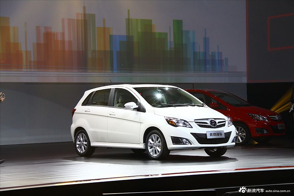 北京汽车E系列上市现场 五月天助唱