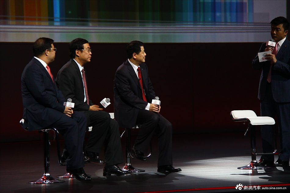 北京汽车E系列上市现场访谈
