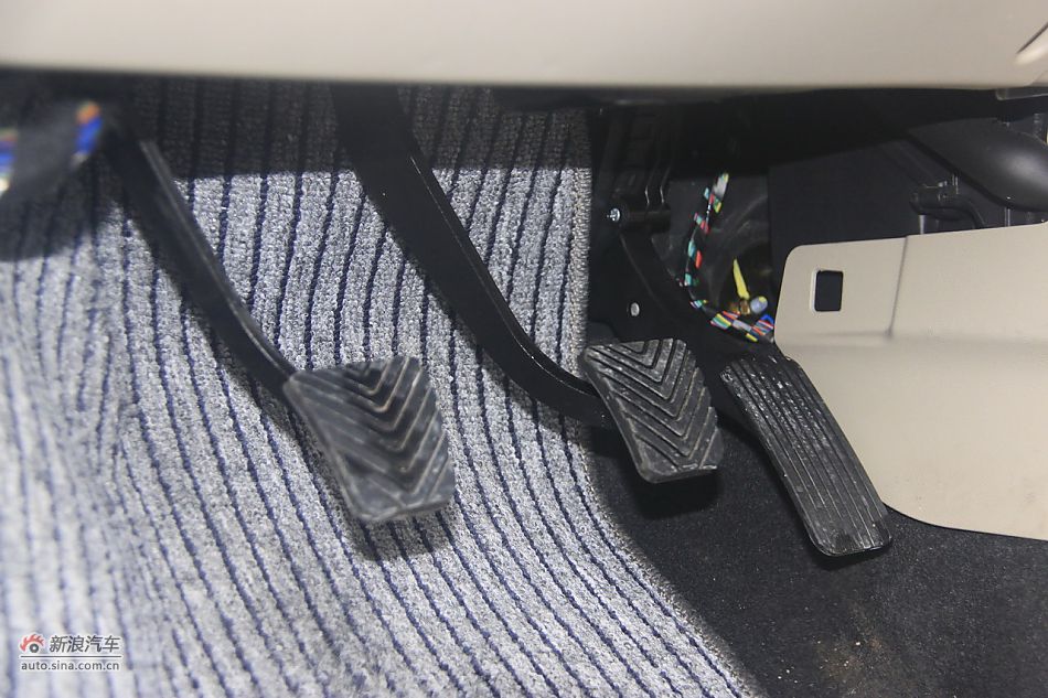 长安逸动1.6L手动挡