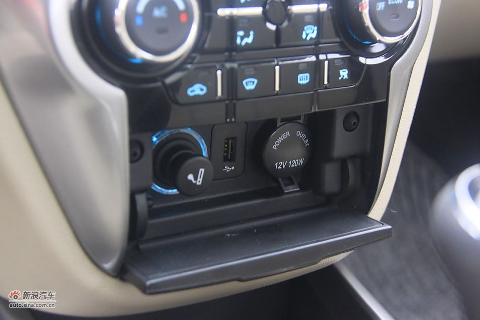 长安逸动1.6L手动挡