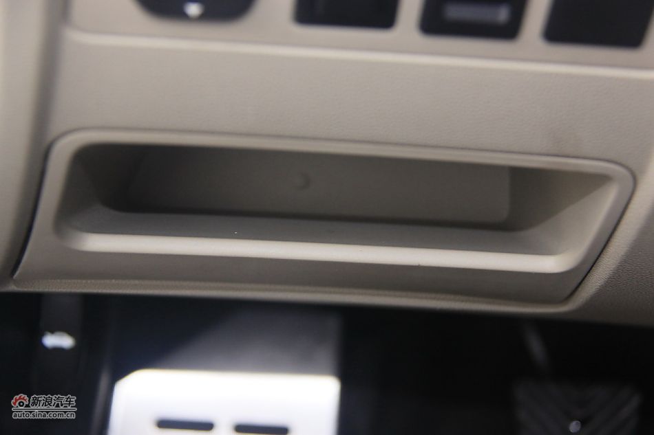 长安逸动1.6L手动挡