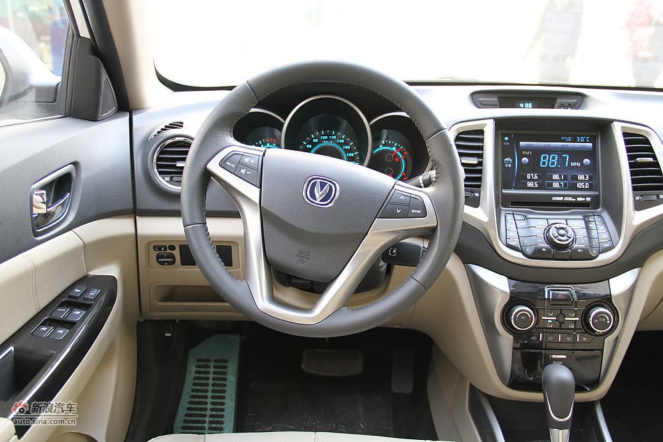 长安逸动到店实拍