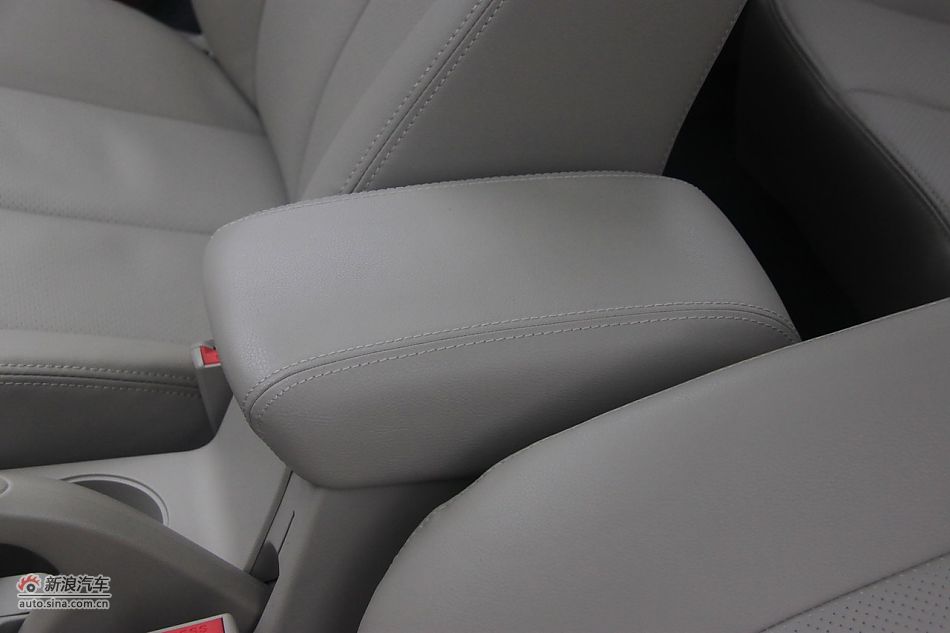 长安逸动1.6L手动挡