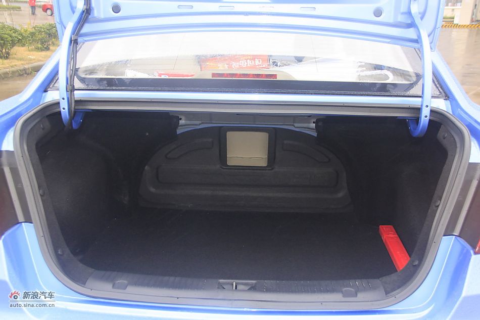 长安逸动1.6L手动挡