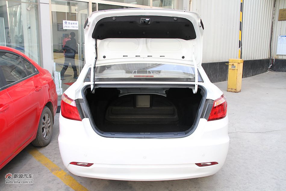 长安逸动到店实拍