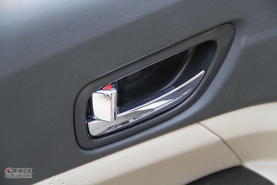 长安逸动到店实拍