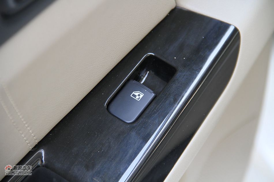 长安逸动到店实拍