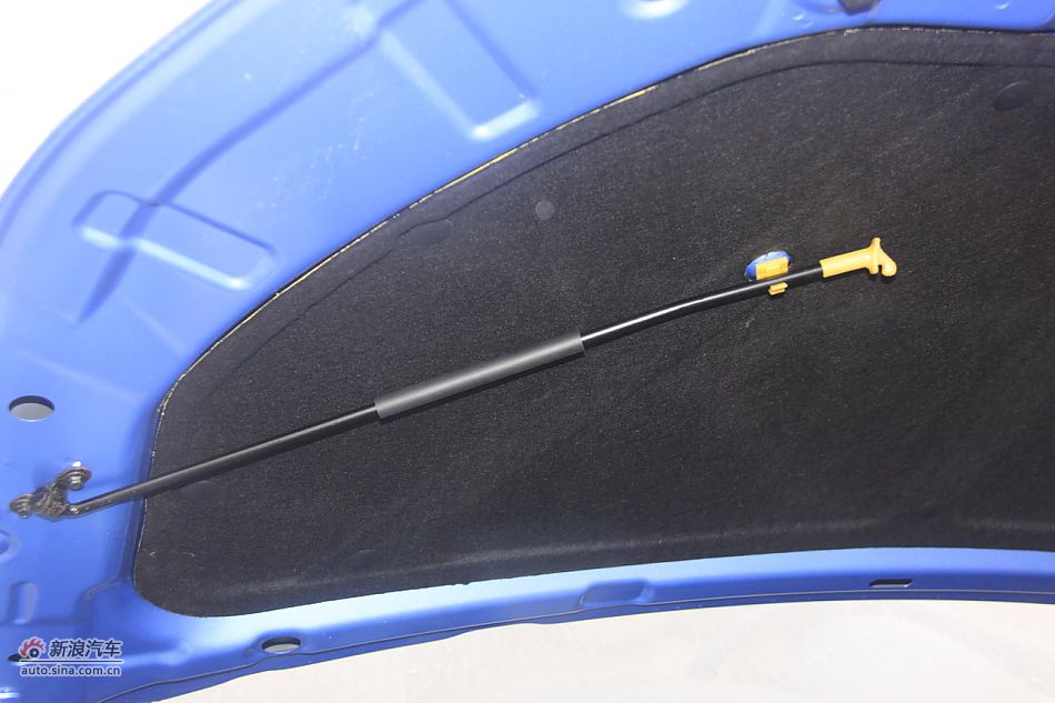 长安逸动1.6L手动挡