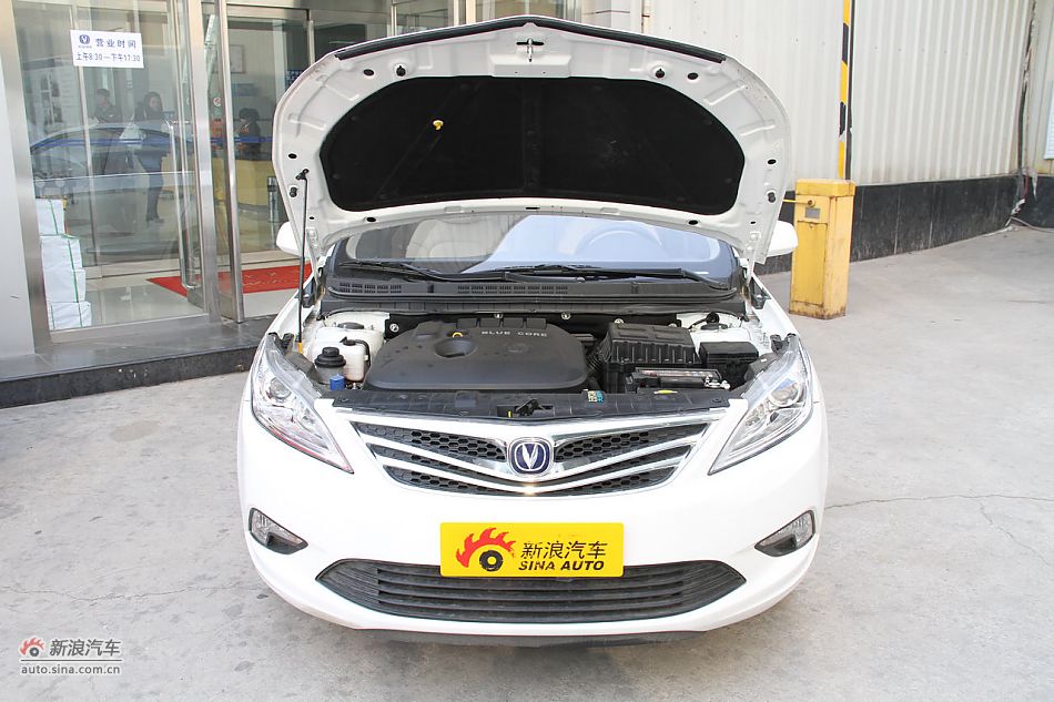 长安逸动到店实拍