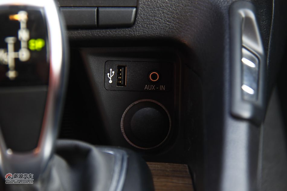 华晨宝马X1内饰功能