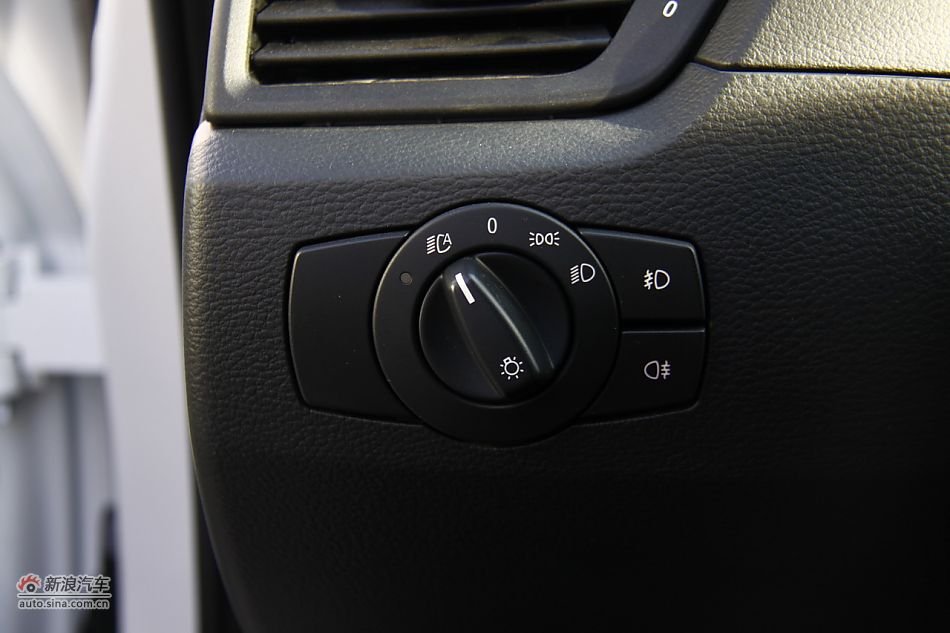 华晨宝马X1内饰功能