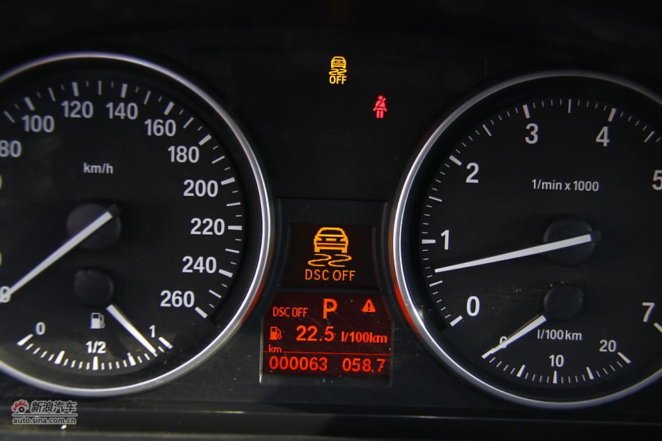 华晨宝马X1内饰功能