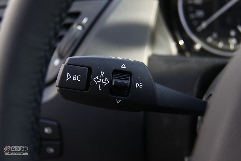 华晨宝马X1内饰功能