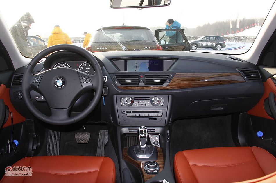 华晨宝马X1内饰功能