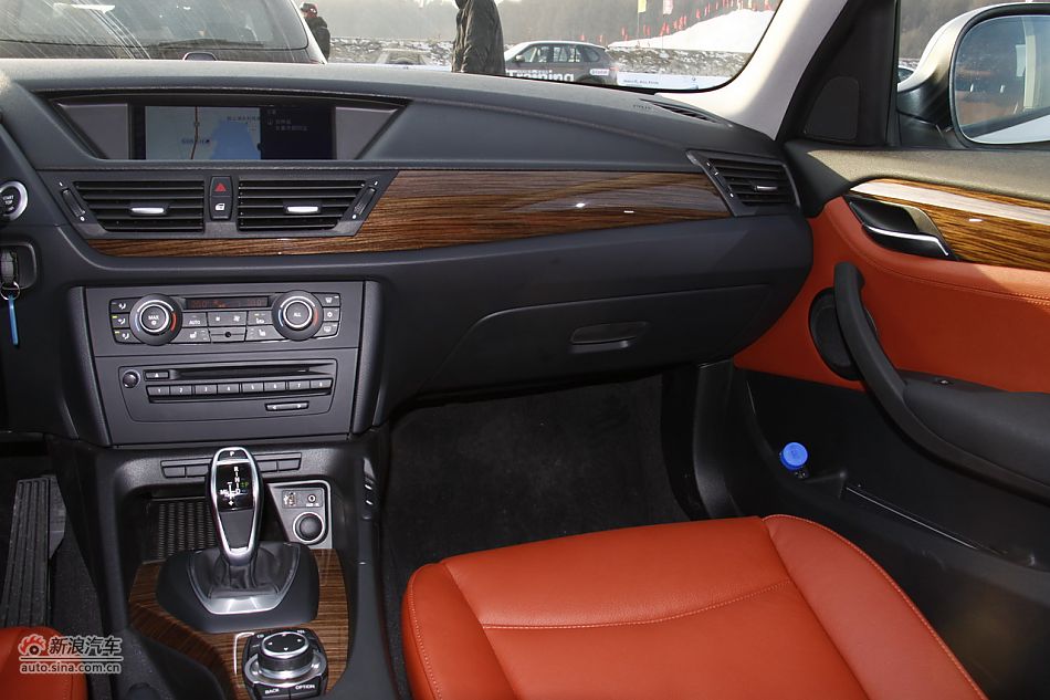 华晨宝马X1内饰功能