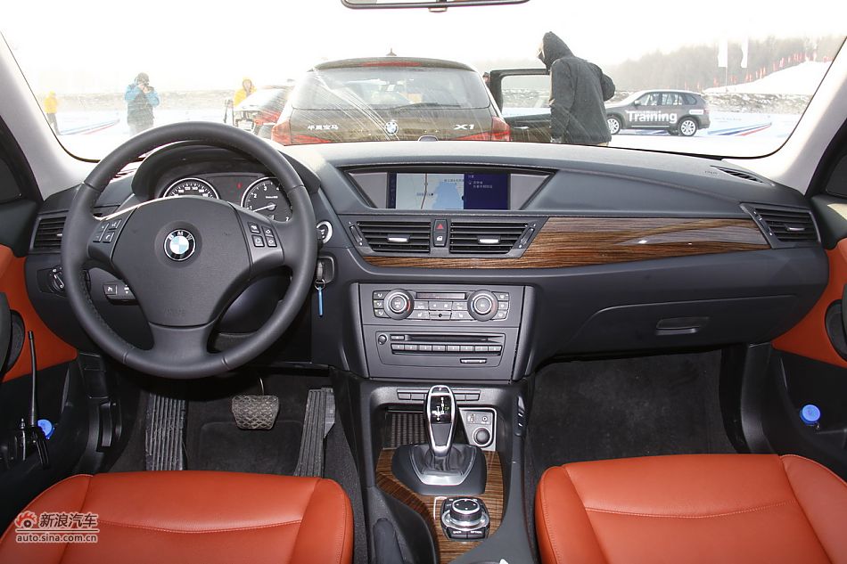 华晨宝马X1内饰功能
