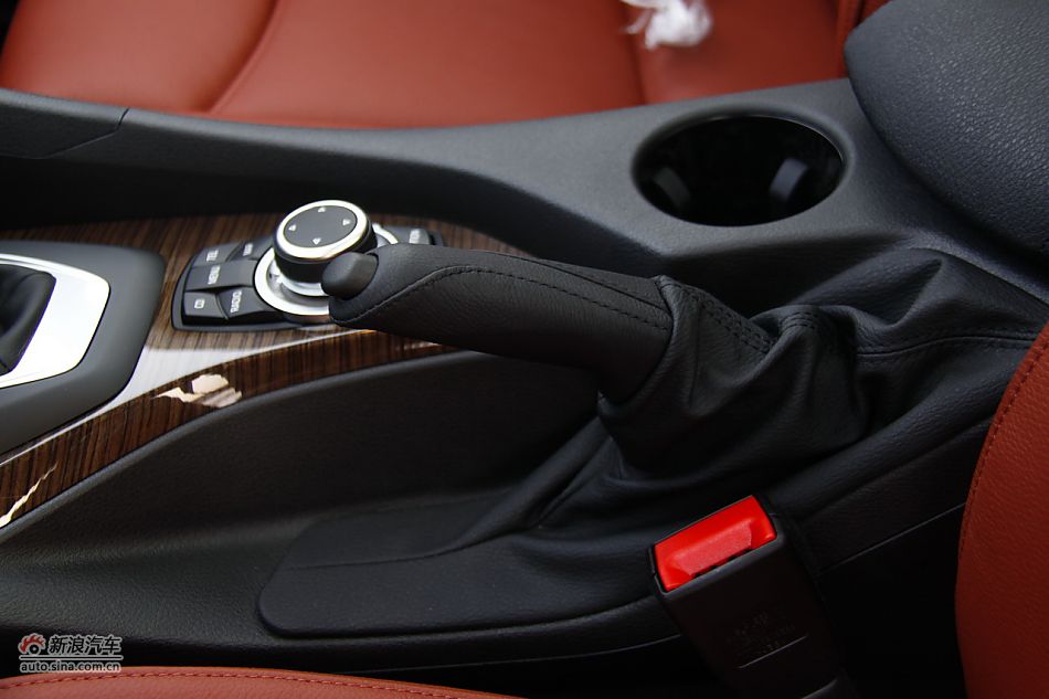 华晨宝马X1内饰功能