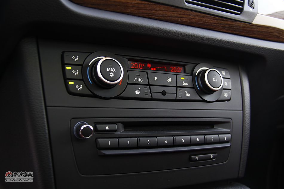 华晨宝马X1内饰功能